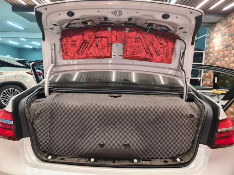 Шумоизоляция багажника BMW 730-6