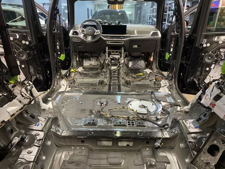 Шумоизоляция багажника BMW X7-1