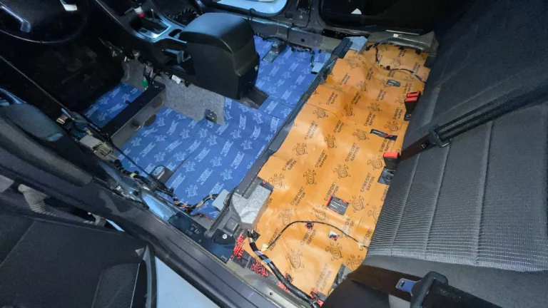 Шумоизоляция пола KIA Mohave 2023-5