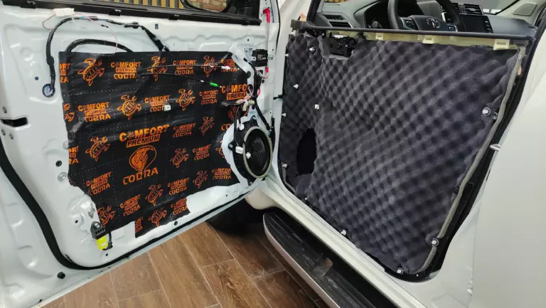 Шумоизоляция дверей Land Cruiser Prado-4
