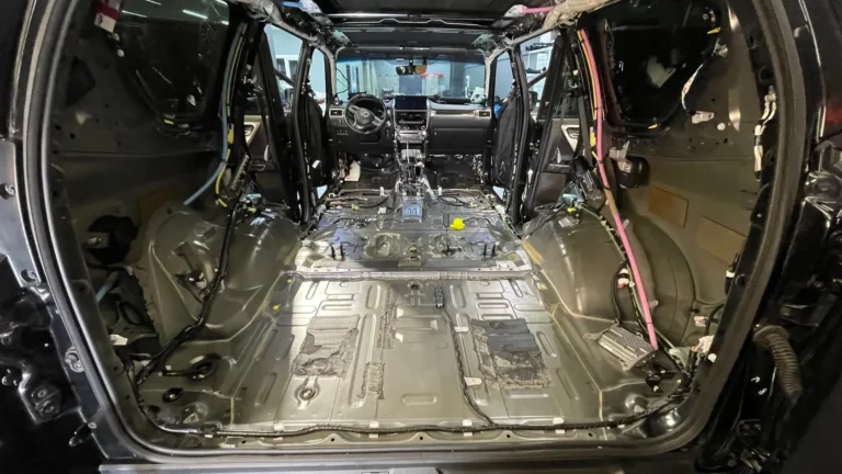 Шумоизоляция пола Lexus GX 460-3