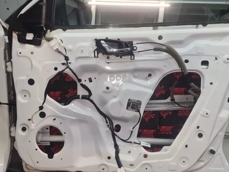 Шумоизоляция дверей Nissan X-Trail-1