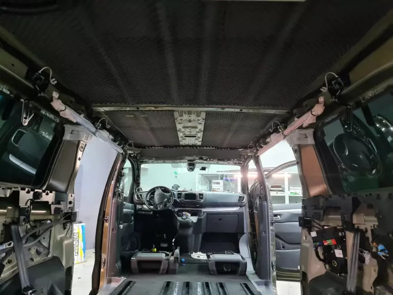 Шумоизоляция крыши Peugeot Traveller-2