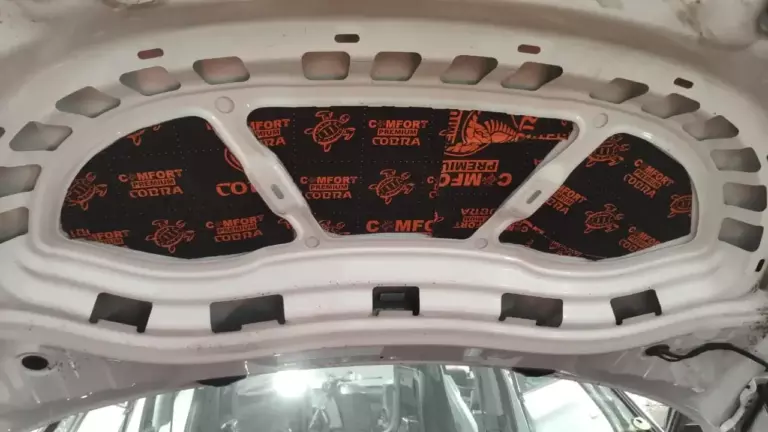 Шумоизоляция капота Skoda Kodiaq-1