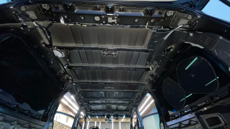 Шумоизоляция крыши Toyota Granvia 2020-1