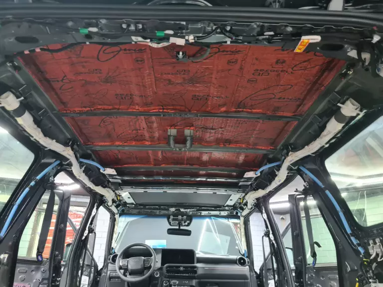 Шумоизоляция крыши Toyota Land Cruiser Prado 250-1