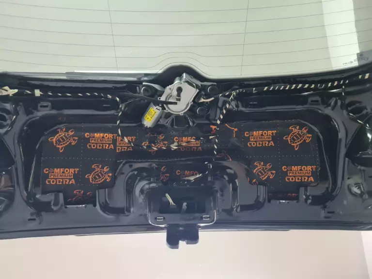 Шумоизоляция дверей Volkswagen Tiguan-4