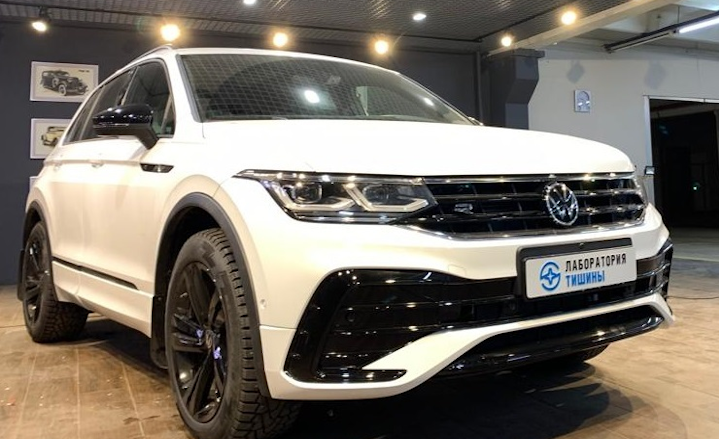 Шумоизоляйия Volkswagen Tiguan плитка