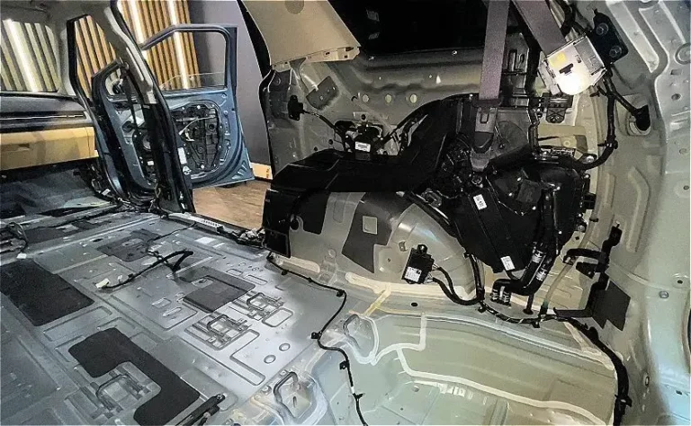 Шумоизоляция багажника KIA Carnival 2021-2