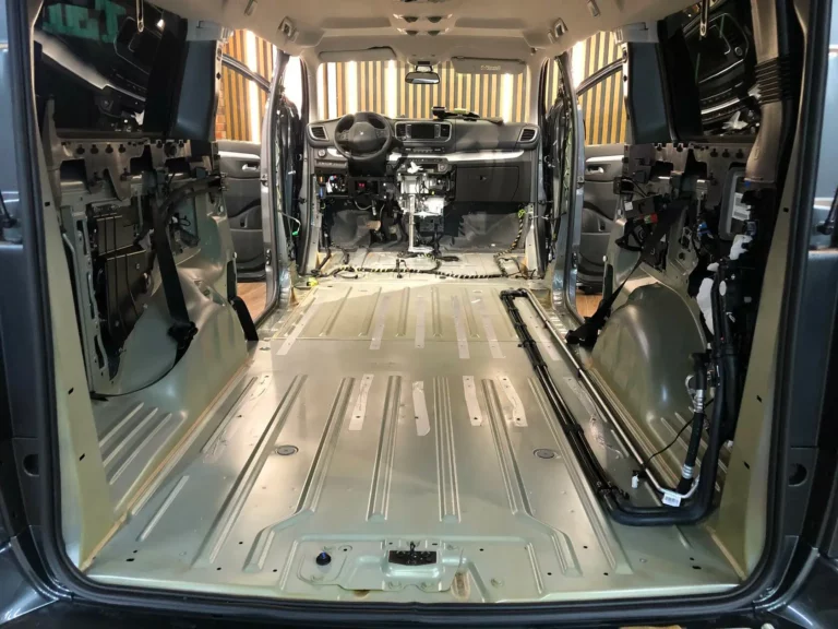 Шумоизоляция пола Peugeot Traveller 2021-1