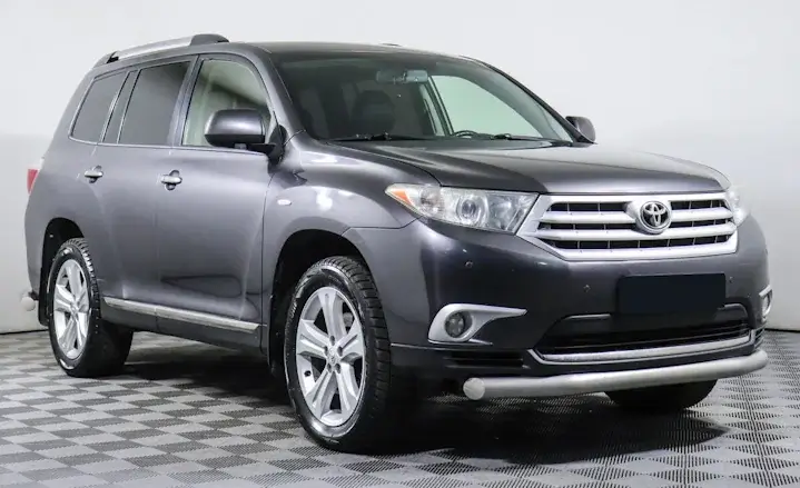 Шумоизоляция Toyota Highlander 2010 плитка