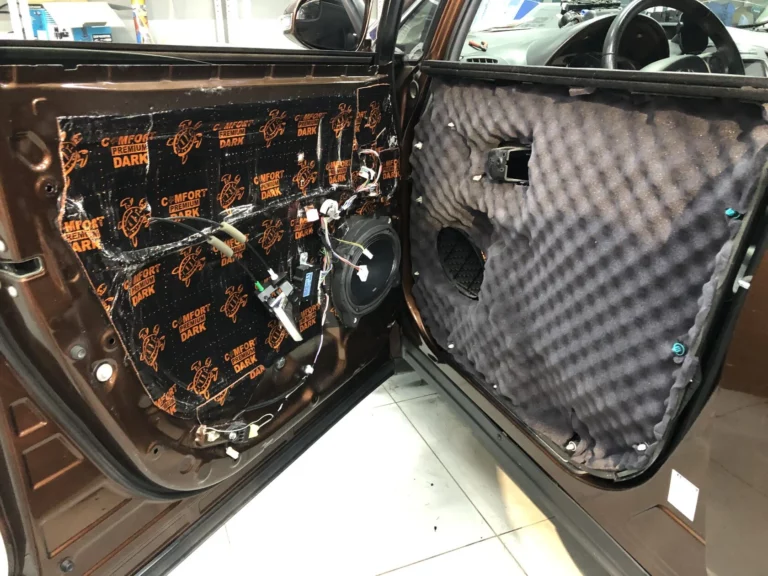 Шумоизоляция двери 4 Toyota Venza