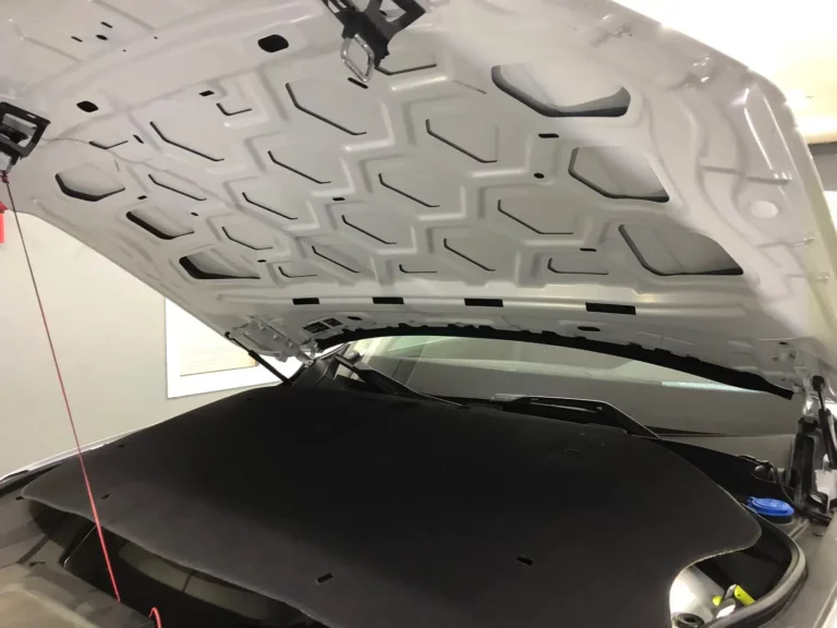 Шумоизоляция капота 1 Volvo XC90 2021