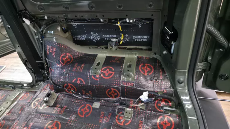 Шумоизоляция багажника Suzuki Jimny-6