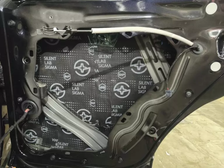 Шумоизоляция дверей Volkswagen Talagon-2