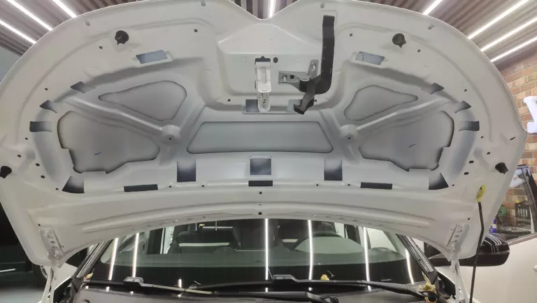 Шумоизоляция капота Citroen C5 Aircross-1