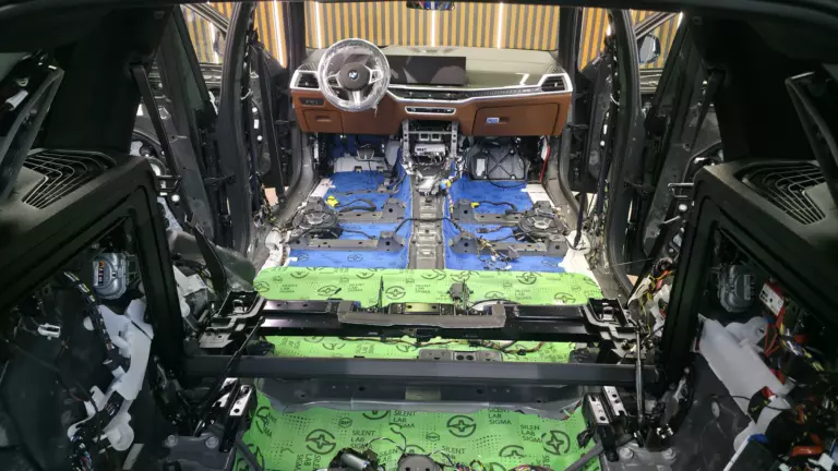 Шумоизоляция пола BMW X5-3