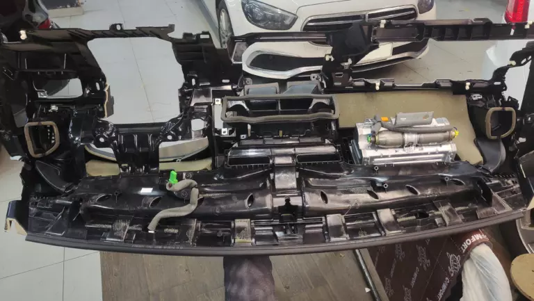 Шумоизоляция торпедо Volvo XC60-1
